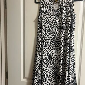 Black and White Geometric Sleeveless Dress